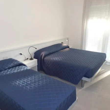Flat For Five Guests In A Modern * Bibione