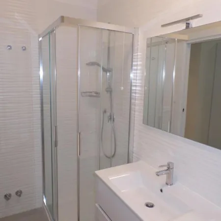 Flat For Five Guests In A Modern