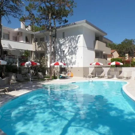 Flat For Five Guests In A Modern * Bibione